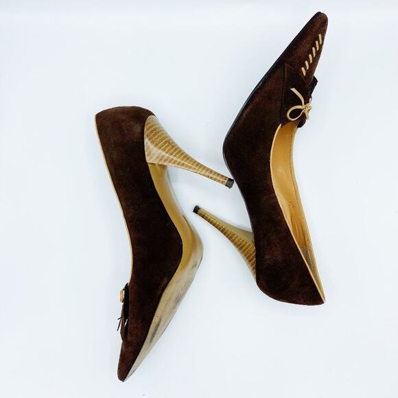 Carlos Santana Plush Brown Heeled Pumps Bow on Pointed Toe Size 10M - Picture 5 of 8